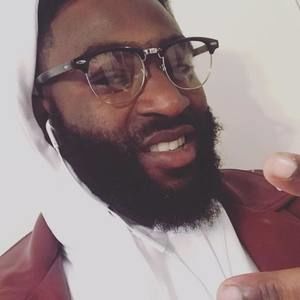 Meet your Posher, Troy